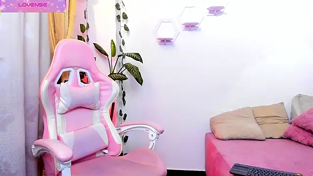 Isabella7   online show from 10, 11, 2025