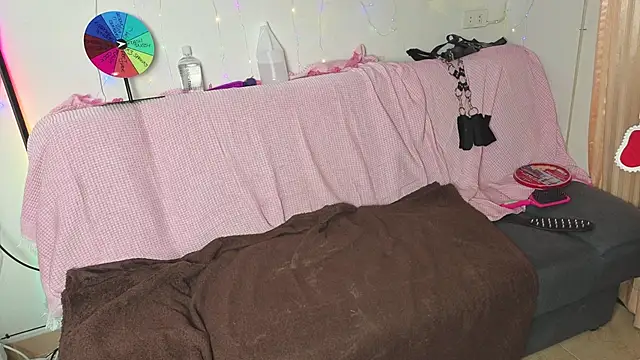 JadeStarUK online show from 27, 11, 2025