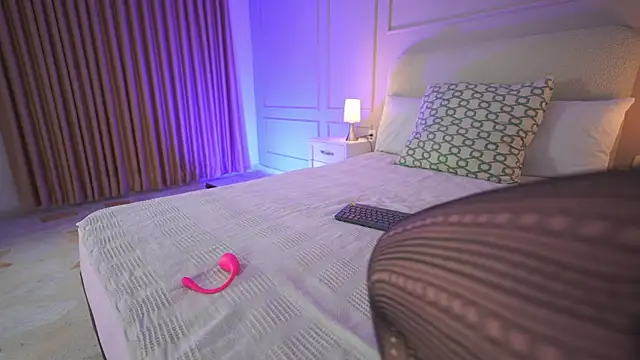Snapshot of hanna__w chatting on 25, 6, 2026 hanna w online show from 25, 6, 2026