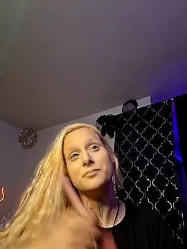 Snapshot of GemmaJustice1127 chatting on 14, 7, 2026 GemmaJustice1127 online show from 14, 7, 2026