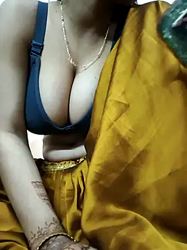 Snapshot of SexySwatii chatting on 4, 2, 2026 SexySwatii online show from 4, 2, 2026