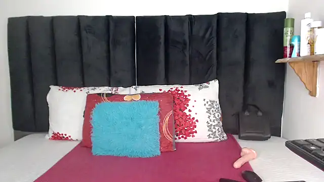 Miss-Berries online show from 13, 2, 2026