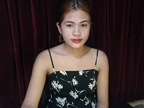 Snapshot of Rema_thebigcock chatting on 11, 4, 2026 Rema thebigcock online show from 11, 4, 2026