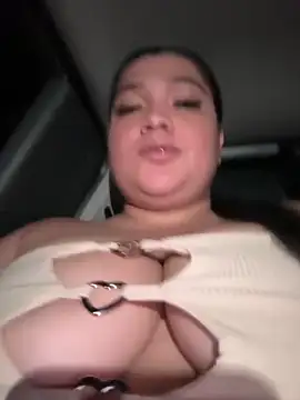 Snapshot of sweetmuslim01 chatting on 19, 12, 2024 sweetmuslim01 online show from 19, 12, 2024