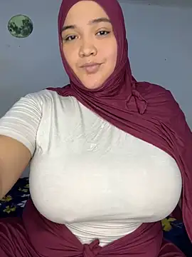 Snapshot of sweetmuslim01 chatting on 22, 1, 2025 sweetmuslim01 online show from 22, 1, 2025