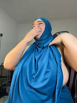 Snapshot of sweetmuslim01 chatting on 10, 2, 2025 sweetmuslim01 online show from 10, 2, 2025