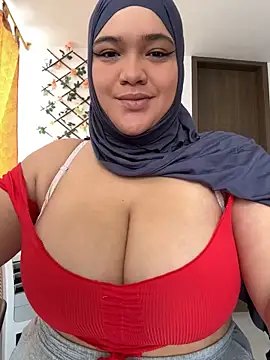 Snapshot of sweetmuslim01 chatting on 14, 3, 2025 sweetmuslim01 online show from 14, 3, 2025