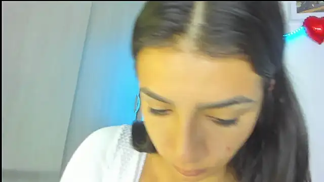 KIMMY MONTIELL online show from 3, 3, 2026