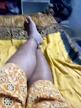 Snapshot of Rathi_telugu_couple chatting on 12, 5, 2026 Rathi telugu couple online show from 12, 5, 2026