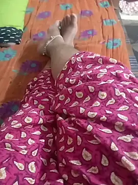 Snapshot of Rathi_telugu_couple chatting on 6, 7, 2026 Rathi telugu couple online show from 6, 7, 2026