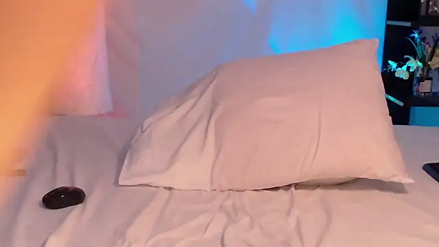 Belladonna lips online show from 27, 3, 2026