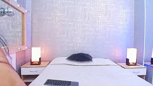 EmylyTaylor FG online show from 10, 11, 2025