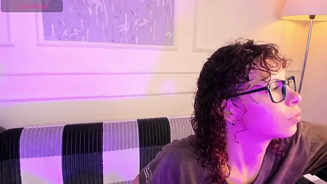 Snapshot of AliceMadnes chatting on 28, 3, 2026 AliceMadnes online show from 28, 3, 2026