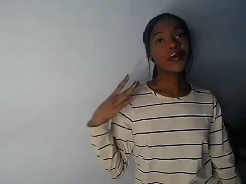 Aliis Love online show from 4, 12, 2025