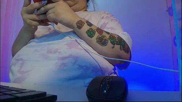 Snapshot of kattybbwbigboobs_ chatting on 8, 2, 2026 kattybbwbigboobs online show from 8, 2, 2026