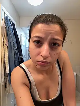 Snapshot of SaintNina chatting on 24, 11, 2025 SaintNina online show from 24, 11, 2025