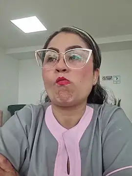 Laurenwc online show from 12, 11, 2025