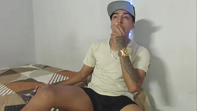 Snapshot of scotthott chatting on 10, 11, 2025 scotthott online show from 10, 11, 2025