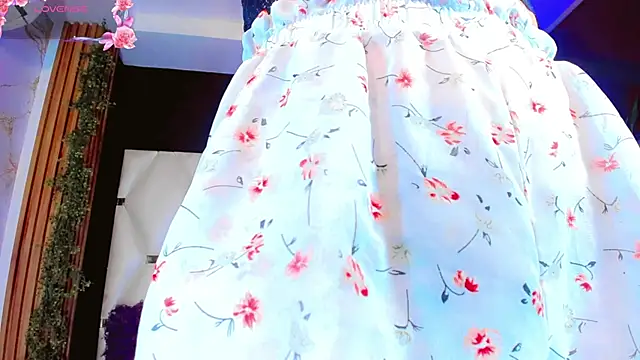 AnnaRouseQueen online show from 7, 4, 2026