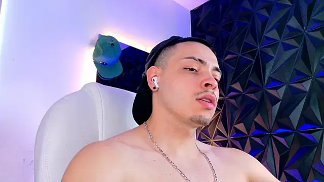 Maxwell Dupont online show from 4, 12, 2025