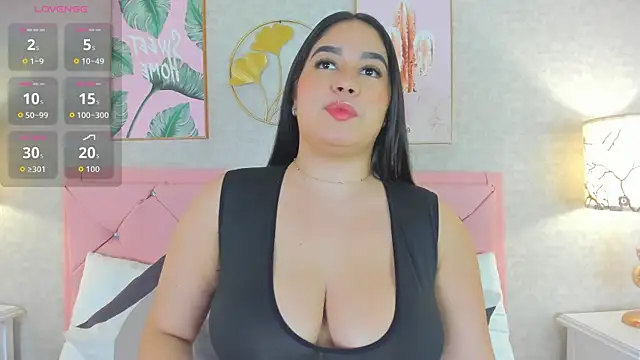Snapshot of cristal_kane chatting on 6, 7, 2026 cristal kane online show from 6, 7, 2026