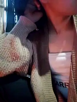 Snapshot of Yumiik2kk chatting on 16, 11, 2025 Yumiik2kk online show from 16, 11, 2025