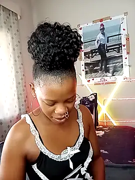 Snapshot of Eve_Scarlet chatting on 7, 3, 2026 Eve Scarlet online show from 7, 3, 2026