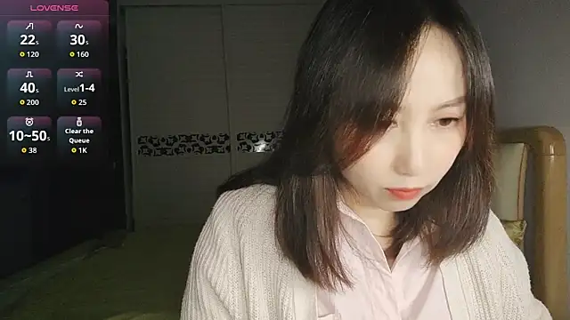 Ella61 online show from 13, 11, 2025