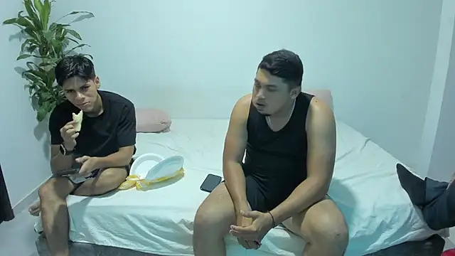 Snapshot of shark_boy28 chatting on 21, 11, 2025 shark boy28 online show from 21, 11, 2025