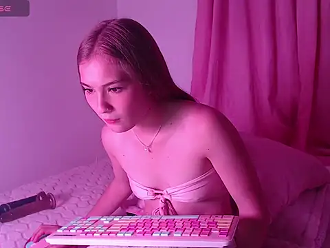 LIA BAKE online show from 24, 11, 2025