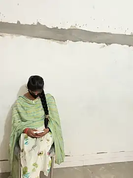 Snapshot of Sunita-collage chatting on 10, 11, 2025 Sunita-collage online show from 10, 11, 2025