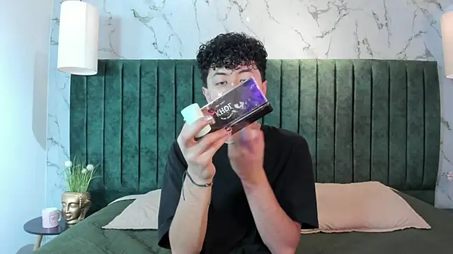 Noah dupont  online show from 22, 12, 2025