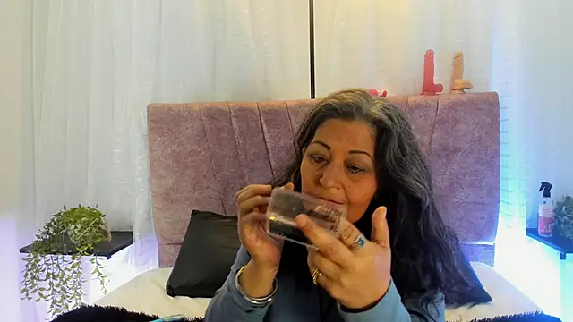 Victoriaa Anderson online show from 19, 3, 2026