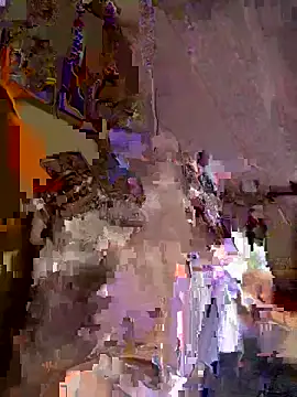 Snapshot of burbuja360 chatting on 8, 11, 2025 burbuja360 online show from 8, 11, 2025