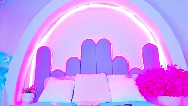 BunnySexyy18 online show from 10, 4, 2026