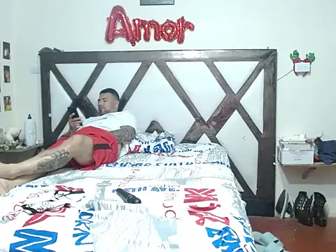 Snapshot of kendraandtommy chatting on 18, 11, 2025 kendraandtommy online show from 18, 11, 2025