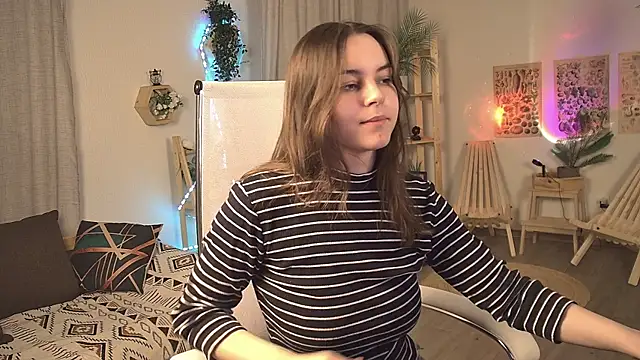 Snapshot of FrancescaCavaliere chatting on 6, 5, 2026 FrancescaCavaliere online show from 6, 5, 2026