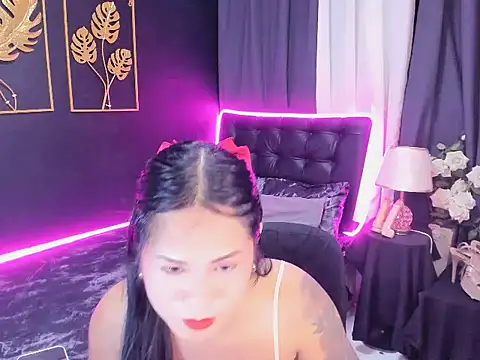 Wildxbriana online show from 10, 11, 2025