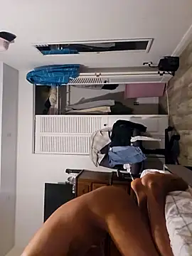 solos-tuy-yo online show from 9, 11, 2025