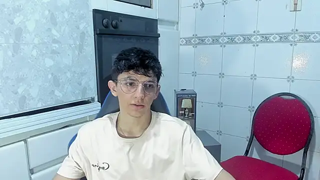 Snapshot of ElanGiraldo chatting on 13, 6, 2026 ElanGiraldo online show from 13, 6, 2026