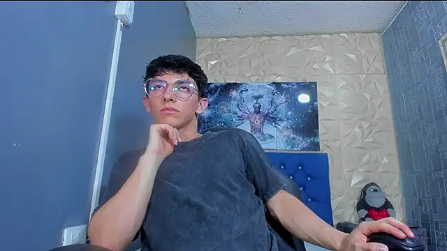 Snapshot of ElanGiraldo chatting on 22, 6, 2026 ElanGiraldo online show from 22, 6, 2026