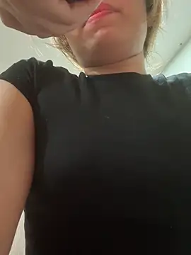 latinahorny11 online show from 7, 3, 2026