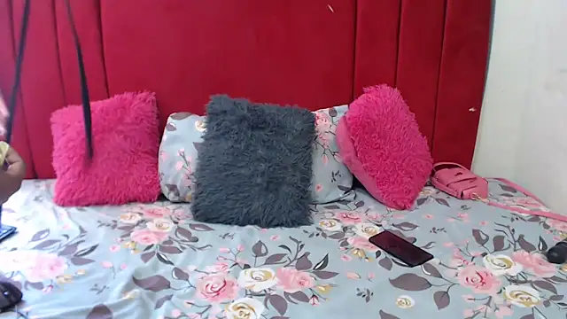 Snapshot of HipsDontLieX95 chatting on 8, 2, 2026 HipsDontLieX95 online show from 8, 2, 2026