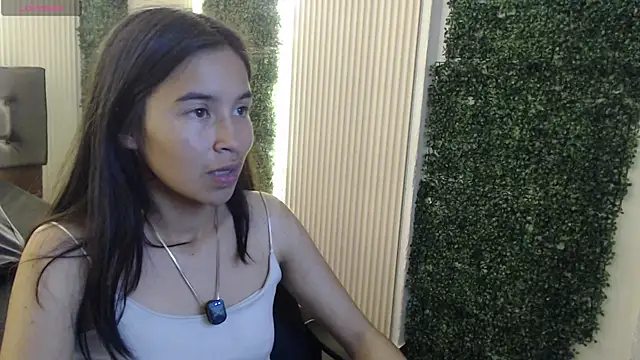 bunnywhite21 online show from 5, 1, 2026