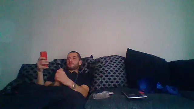Snapshot of Kinkycouple142 chatting on 12, 6, 2026 Kinkycouple142 online show from 12, 6, 2026