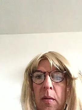 simone xdressing online show from 22, 2, 2026