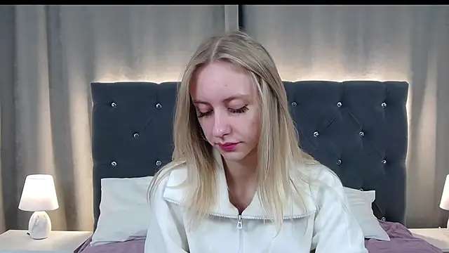 Snapshot of RachaelCute chatting on 24, 4, 2026 RachaelCute online show from 24, 4, 2026