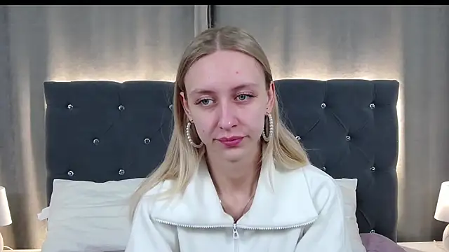 Snapshot of RachaelCute chatting on 26, 4, 2026 RachaelCute online show from 26, 4, 2026