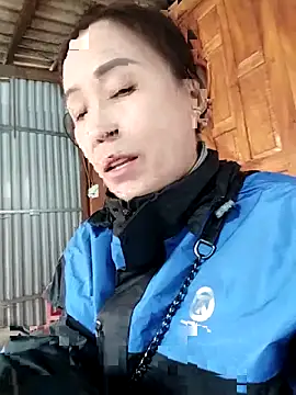 Snapshot of Feeling-hot chatting on 14, 11, 2025 Feeling-hot online show from 14, 11, 2025