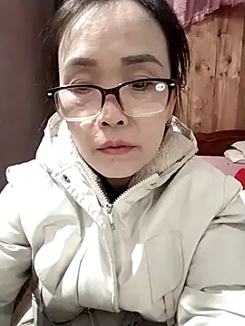 Snapshot of Feeling-hot chatting on 19, 11, 2025 Feeling-hot online show from 19, 11, 2025